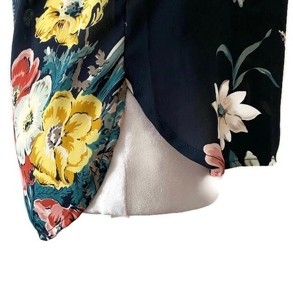 LOFT Ruffled Navy Floral Shell Top - Picture 8 of 11